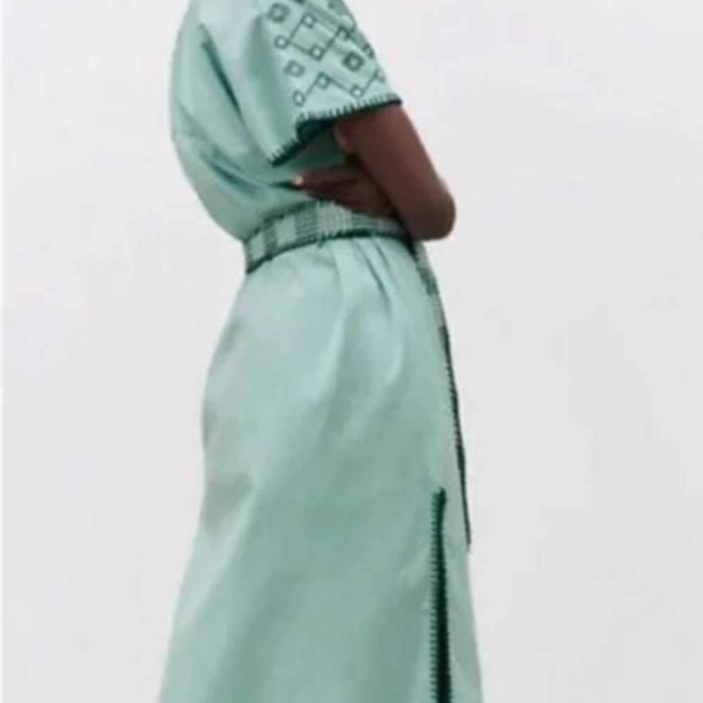 ZARA MS SIZE SMALL LIGHT GREEN / TEAL EMBROIDERED BELTED WAIST CAFTAN DRESS - Picture 2 of 13